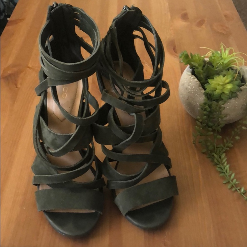 🌷SALE🌷ALDO strapy heels